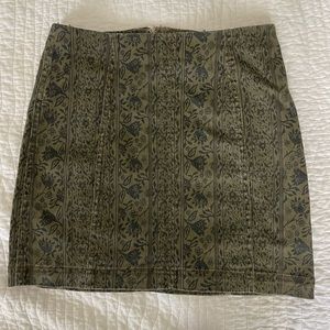 Free people denim skirt 6 modern femme